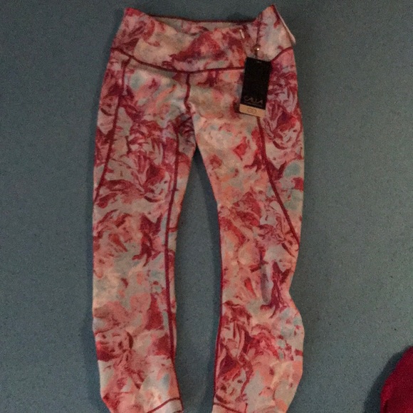 Capri workout pants - Picture 1 of 3